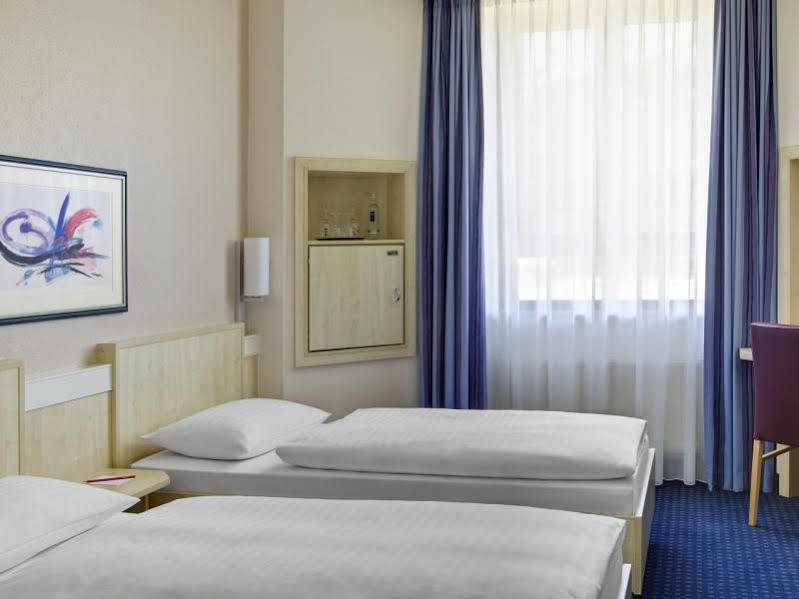 Rugs Hotel Augsburg City Exterior foto